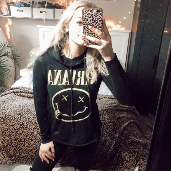 H&M Tops - NIRVANA sweatshirt